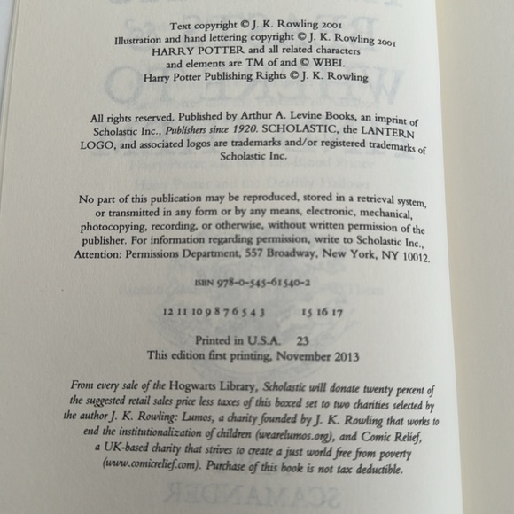 Hogwarts Library Boxed Set - Picture 10 of 16